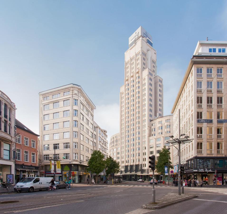 The Grand Apartment. Center Of