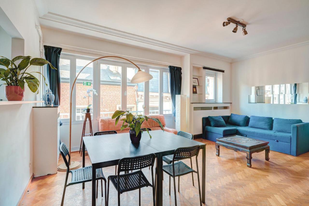 The Grand Apartment. Center Of *