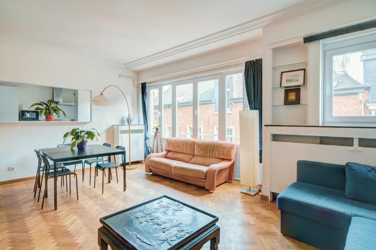 The Grand Apartment. Center Of Antwerp
